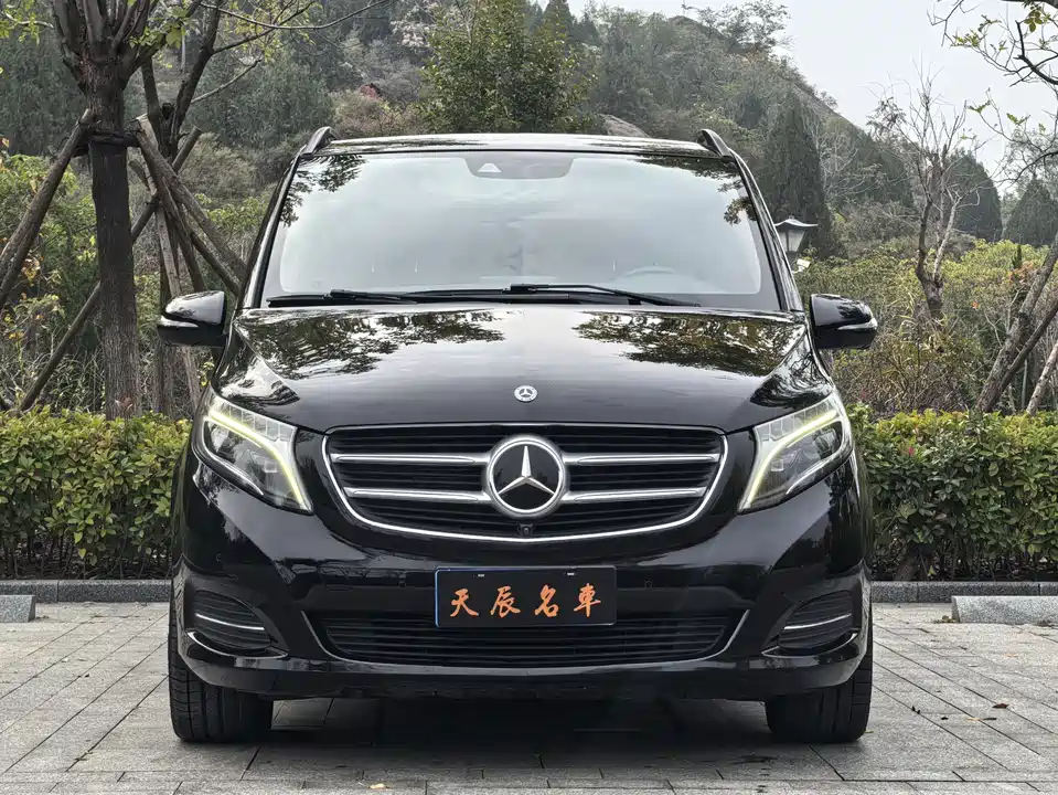 Mercedes-Benz V-class