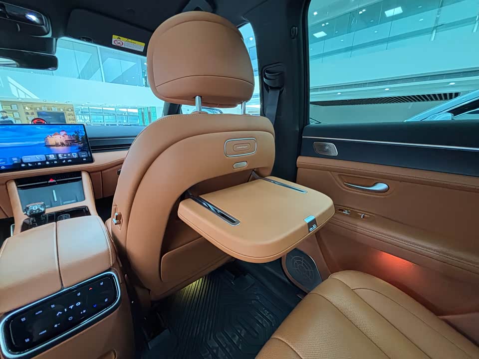 AITO Ask the world M7