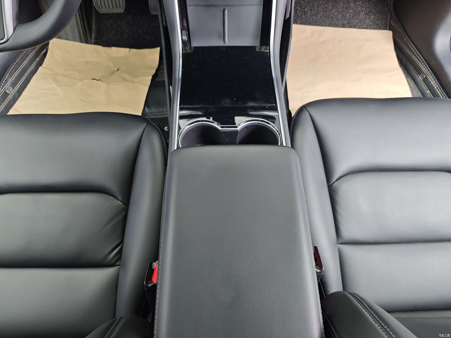 Tesla Model 3, 2020 12