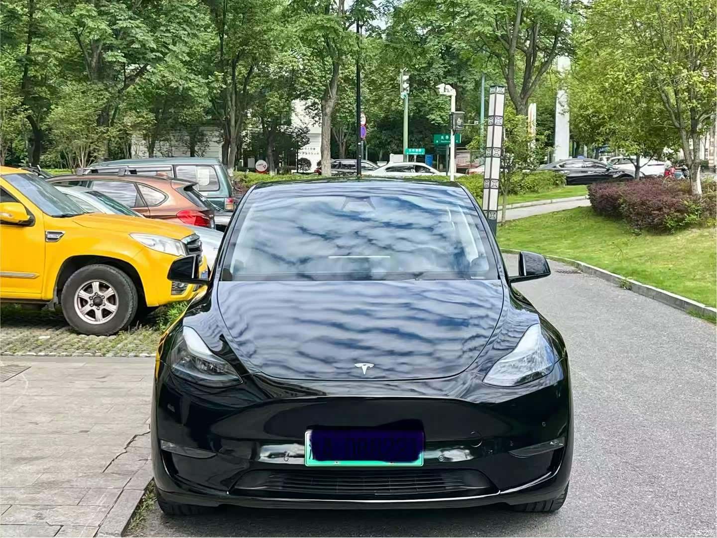 Tesla Model Y, 2023 2