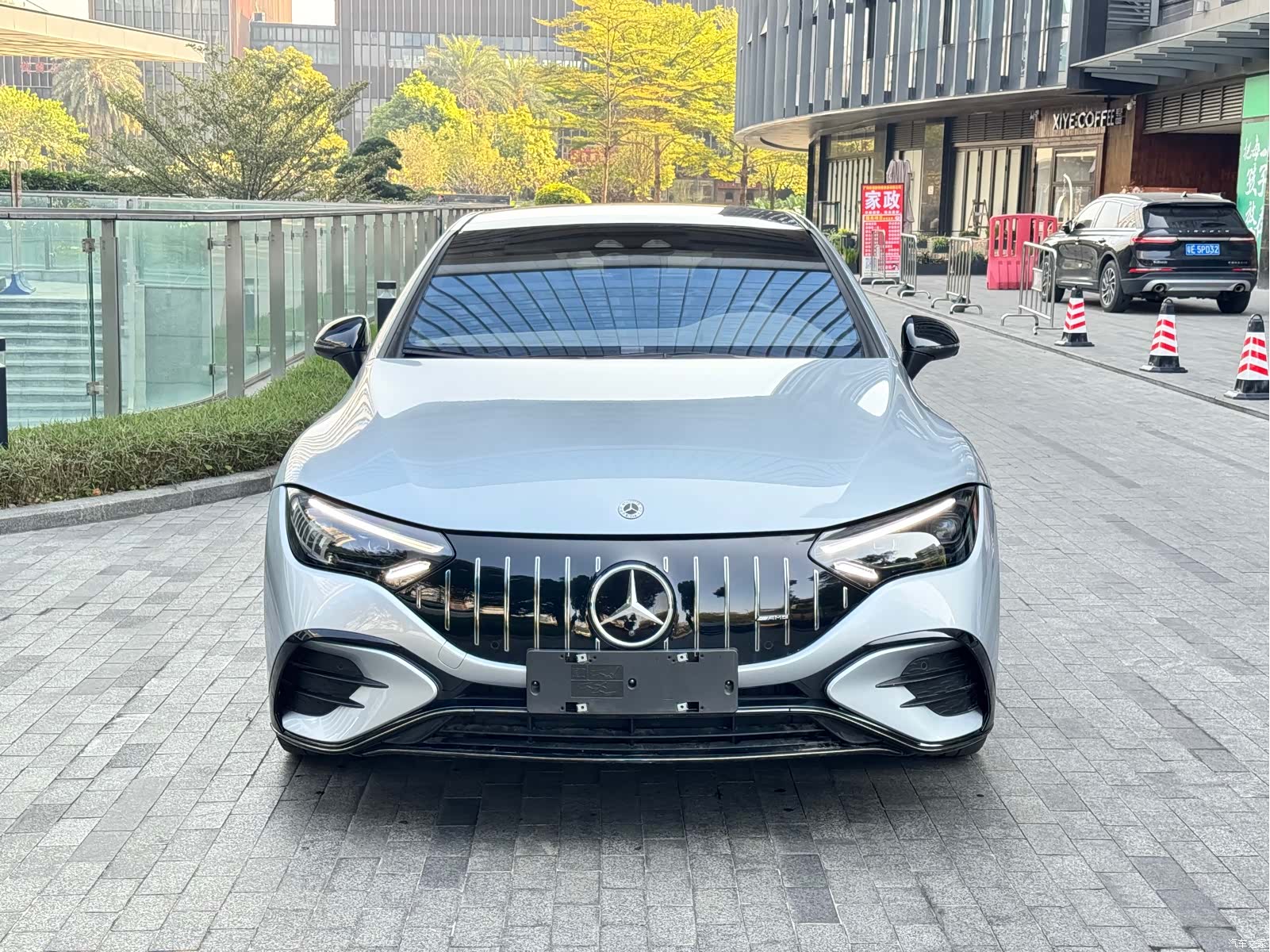 Mercedes-Benz EQE, 2023 2