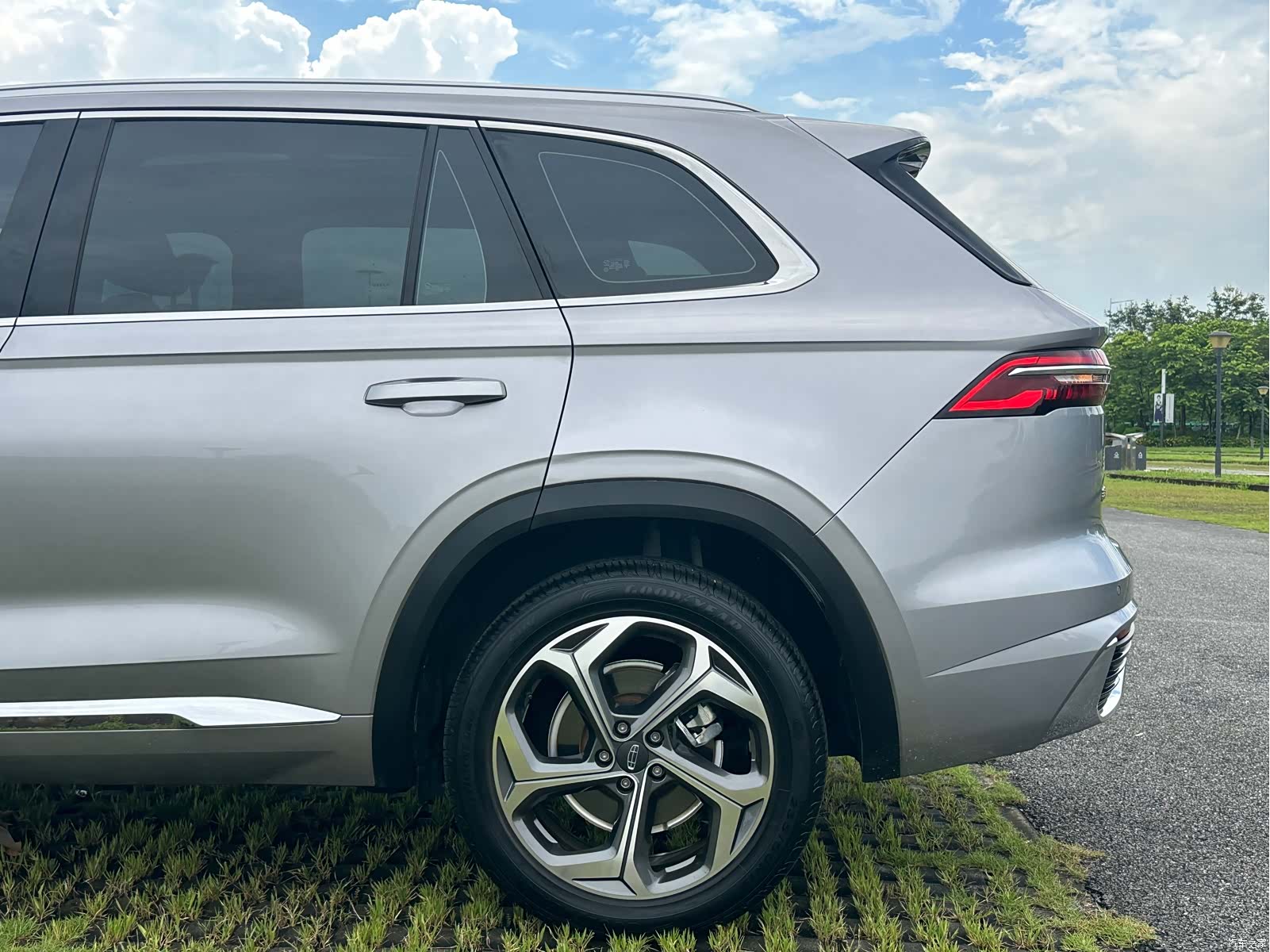 Geely Xingyue L, 2025 33