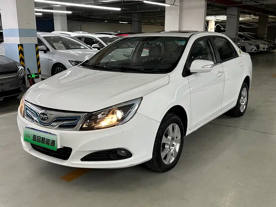 BYD e5