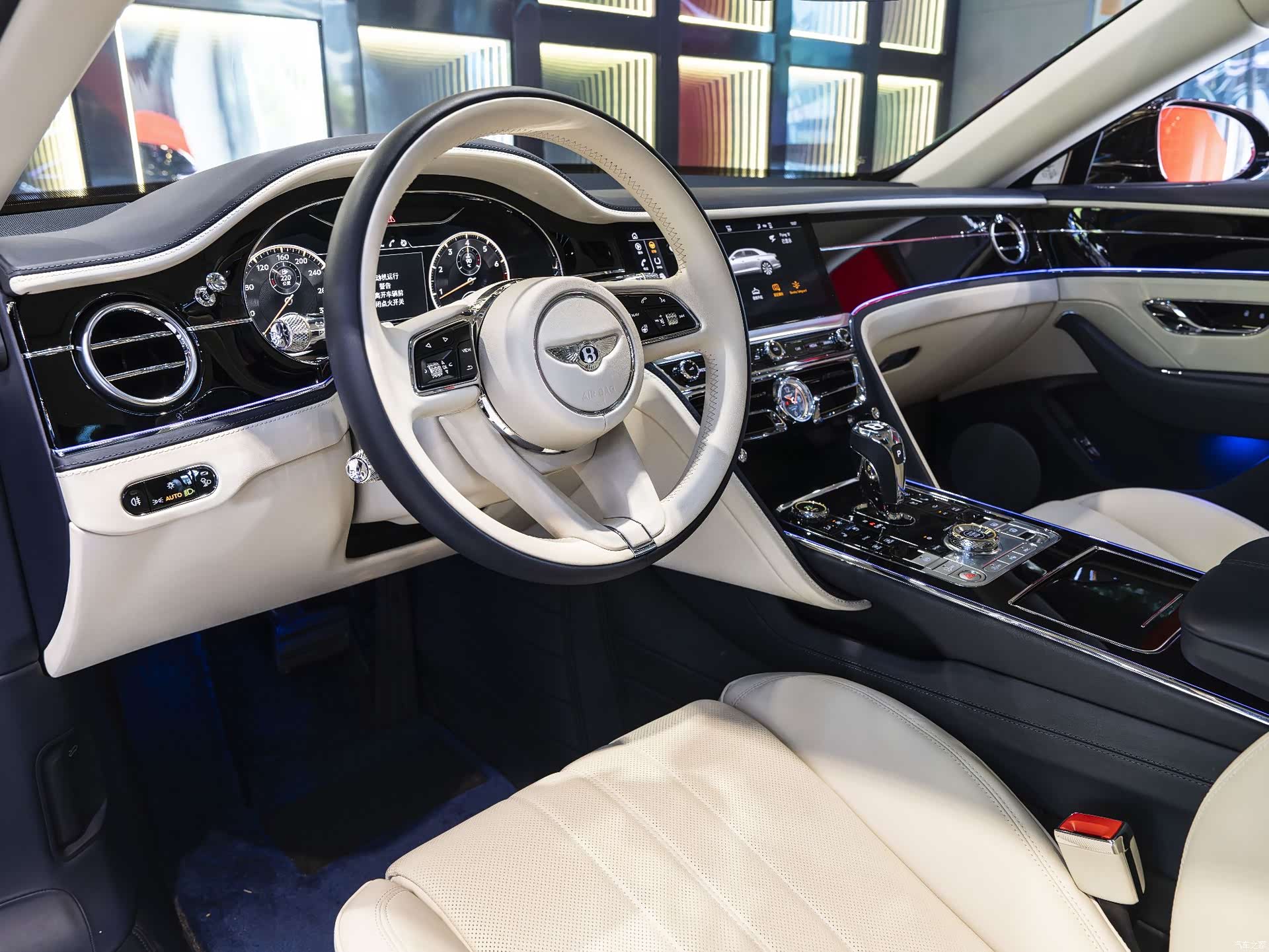 Bentley Flying Spur, 2024 14