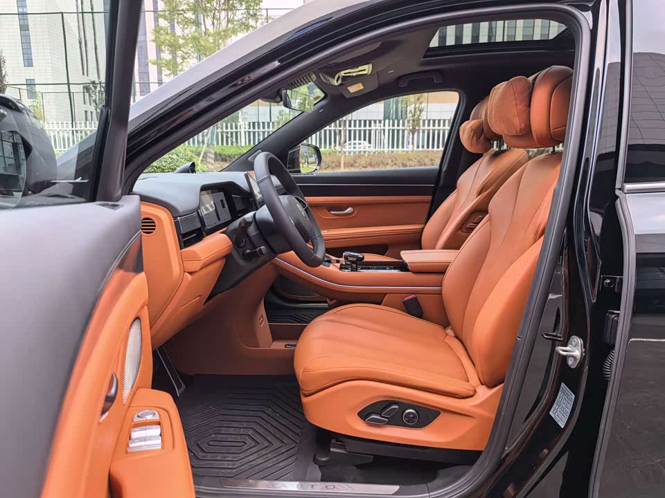 AITO Ask the world M7