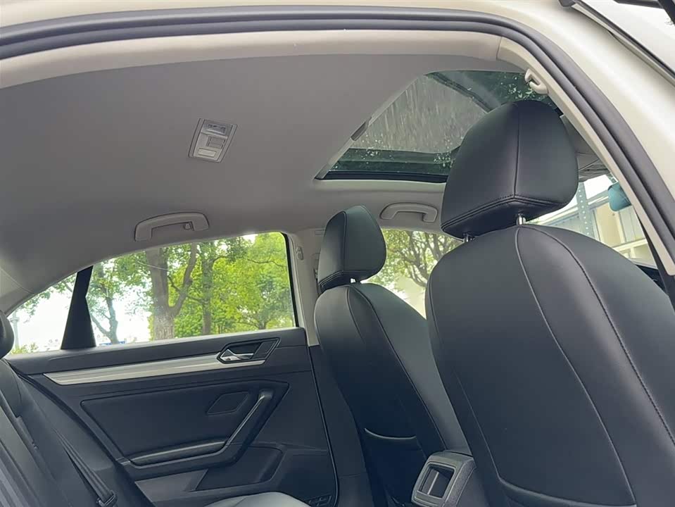 Volkswagen Lingdu