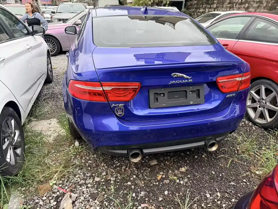 Jaguar XE