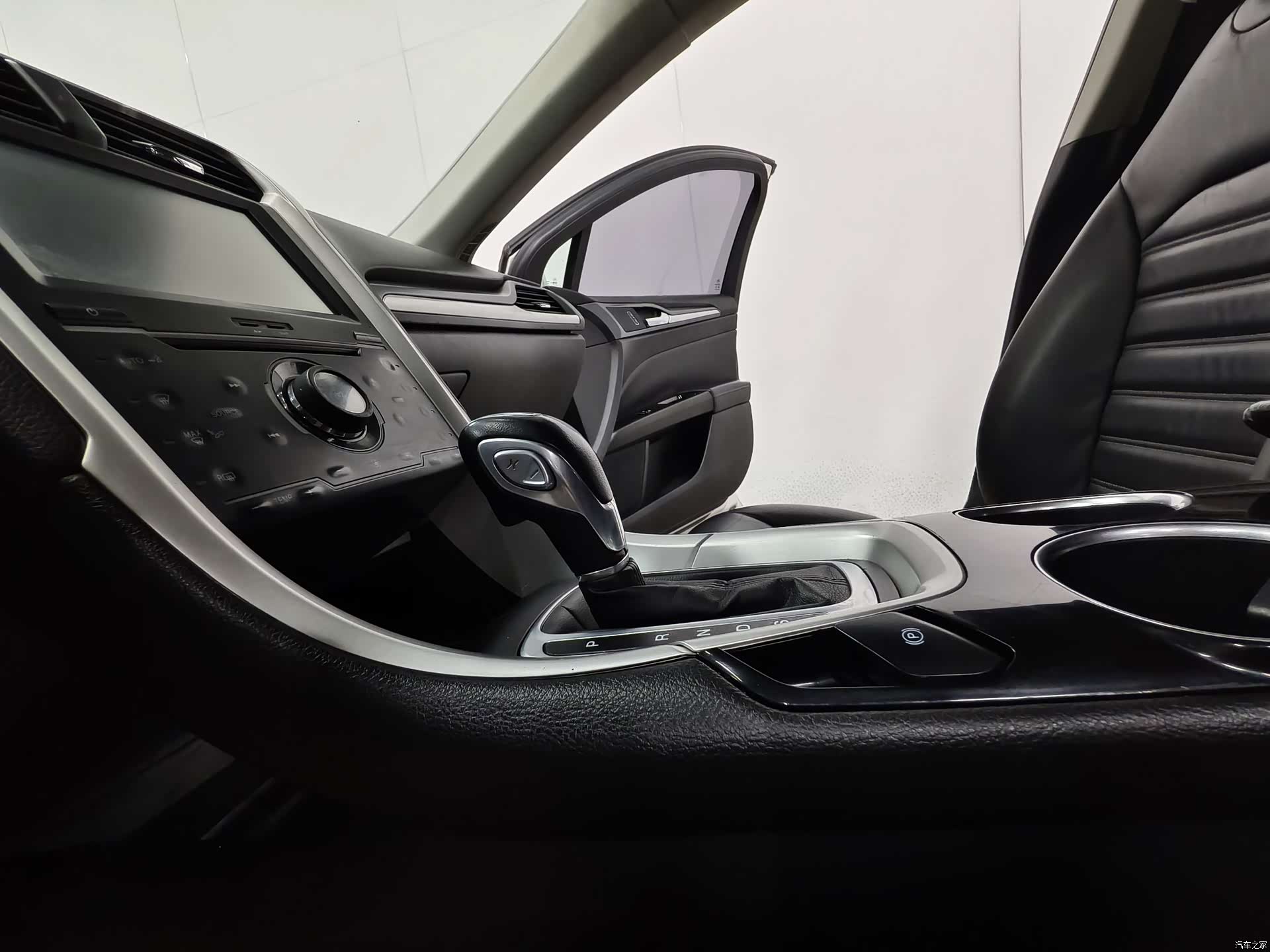 Ford Mondeo, 2015 12