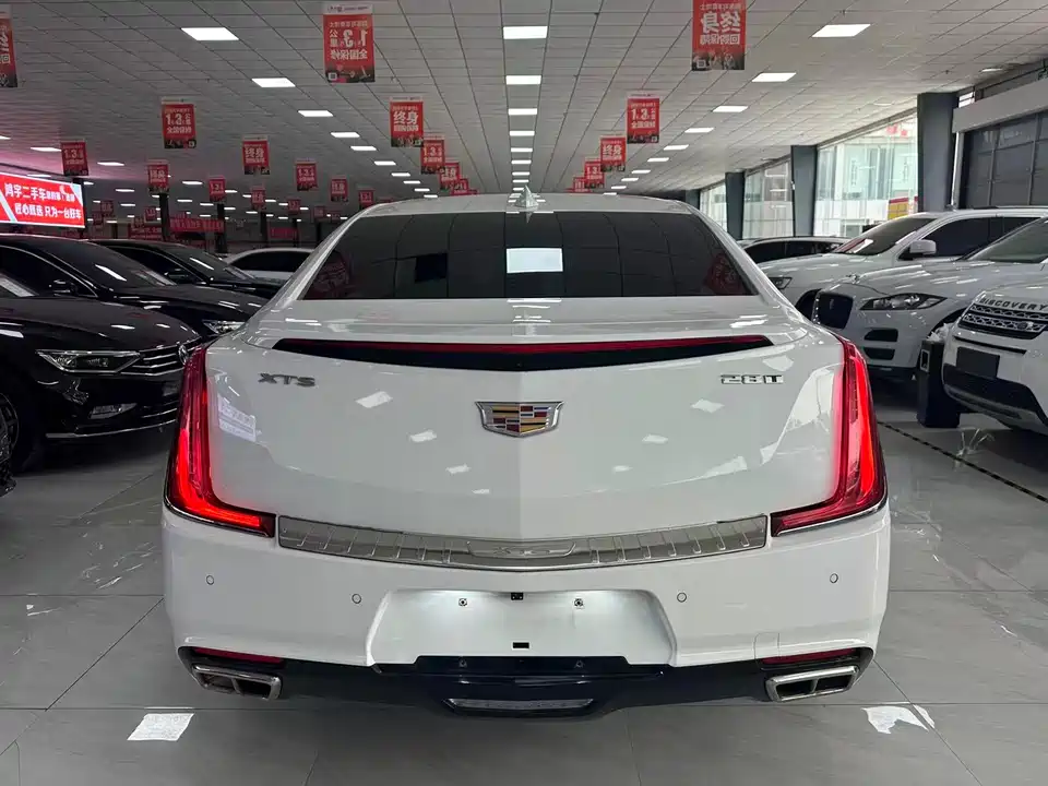 Cadillac XTS