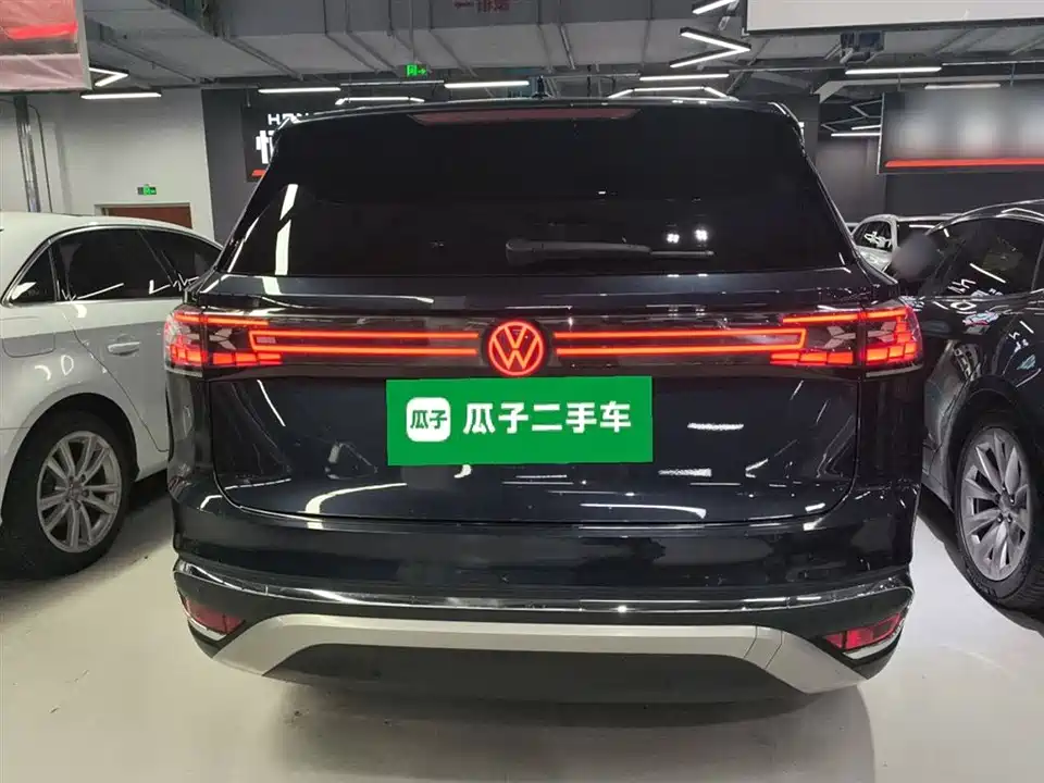 Volkswagen ID.6 CROZZ