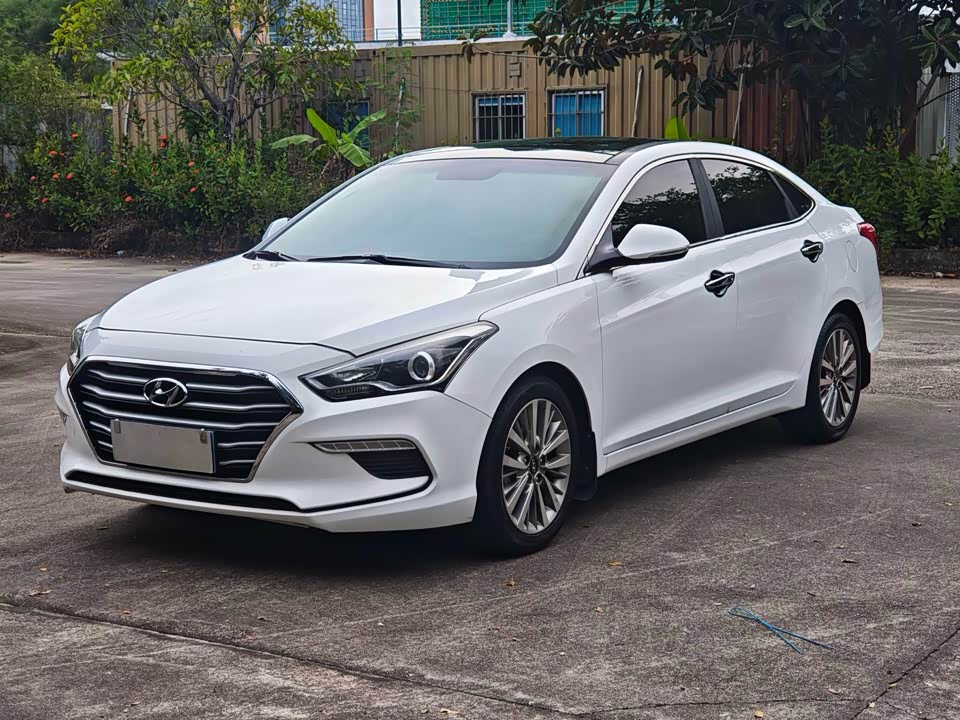 Hyundai Name picture