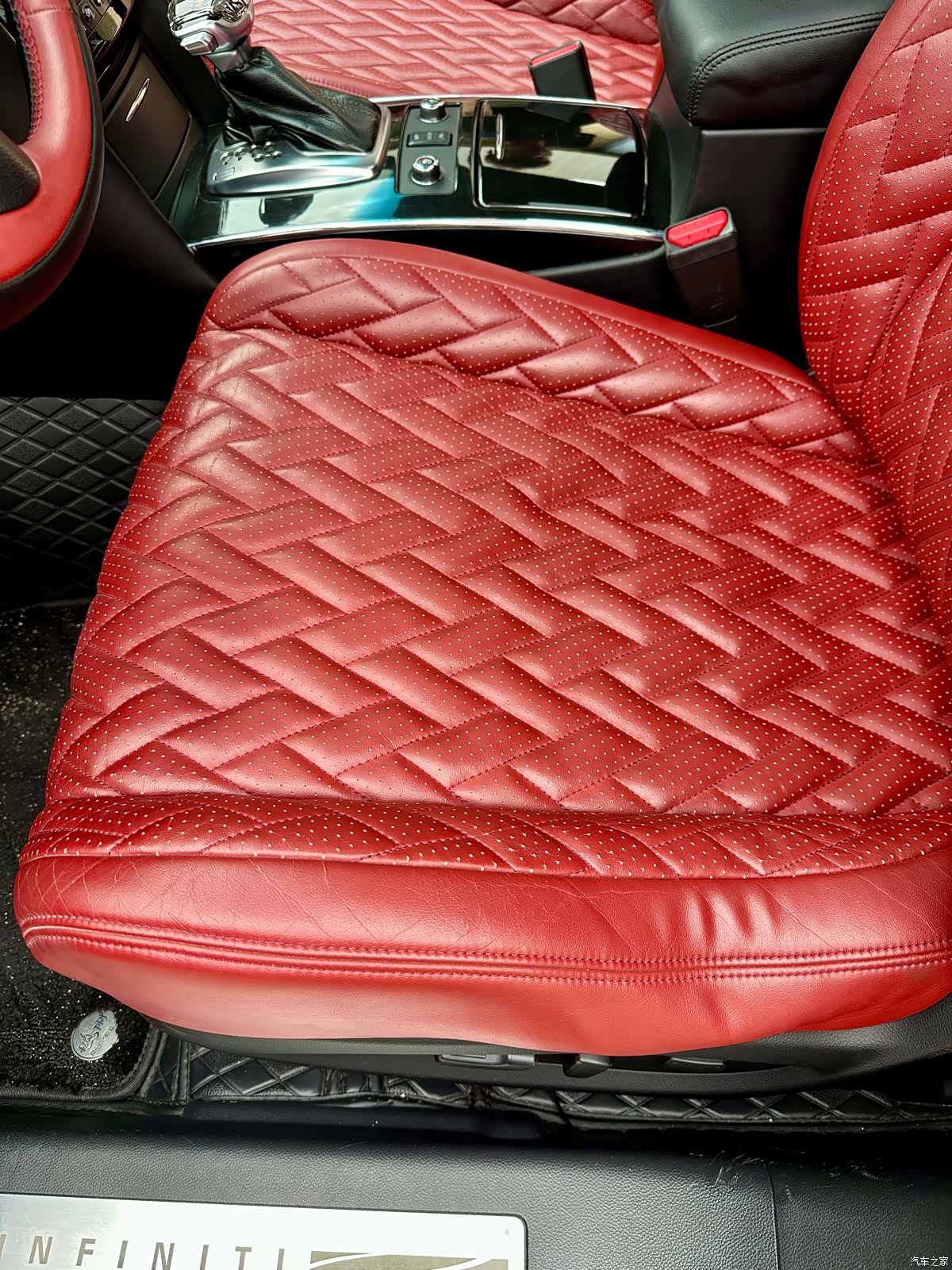 Infiniti FX37, 2012 37