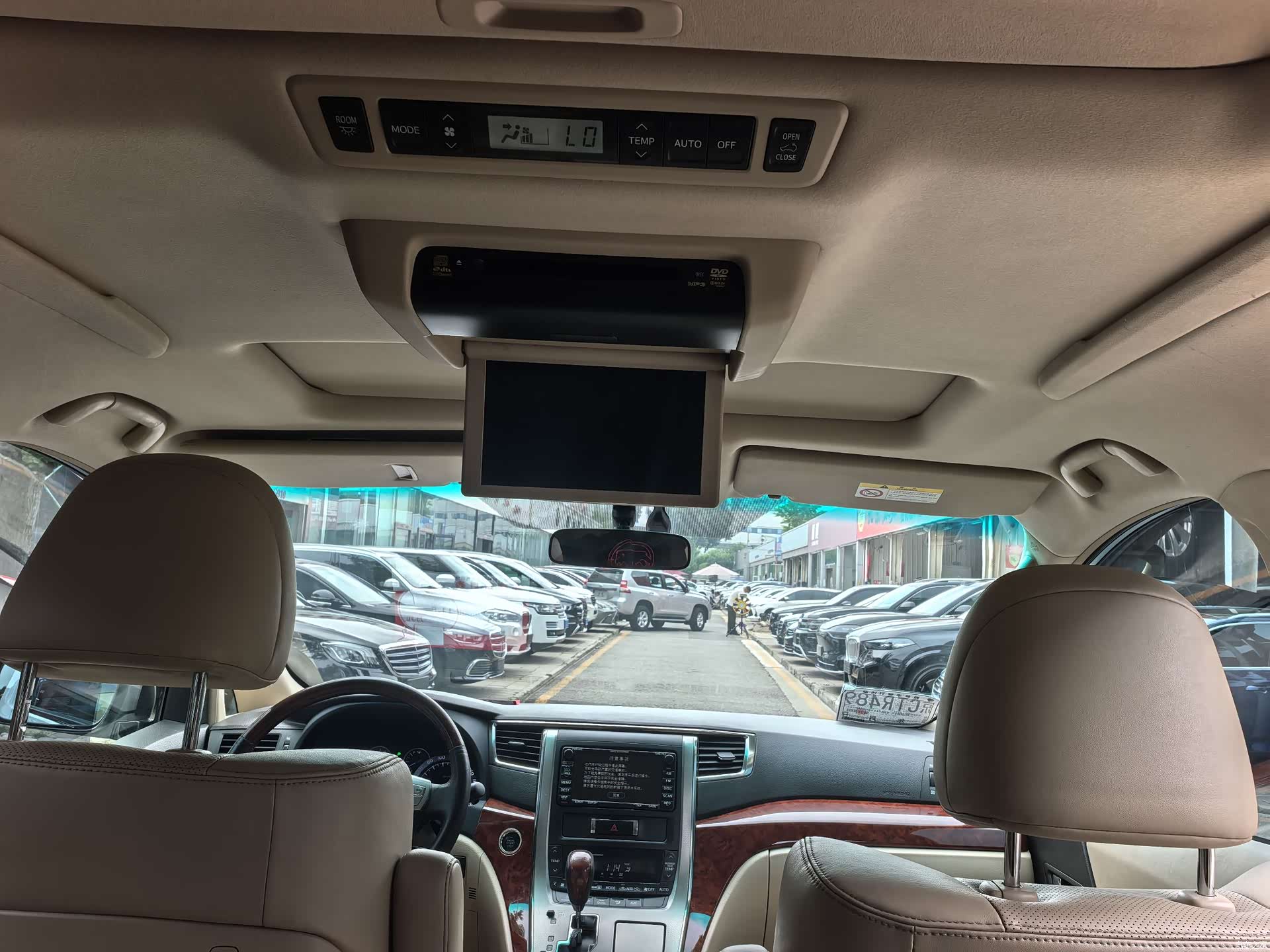 Toyota Alphard, 2010 10