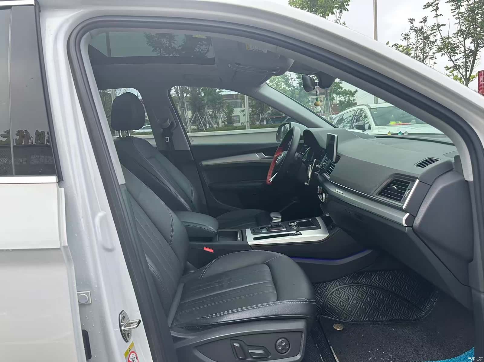 Audi Q5L, 2021 4
