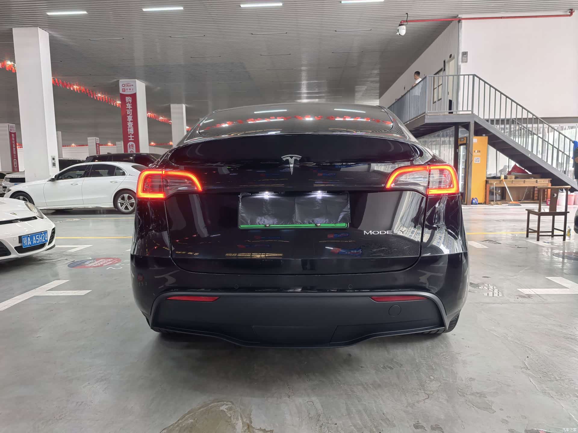 Tesla Model Y, 2023 22