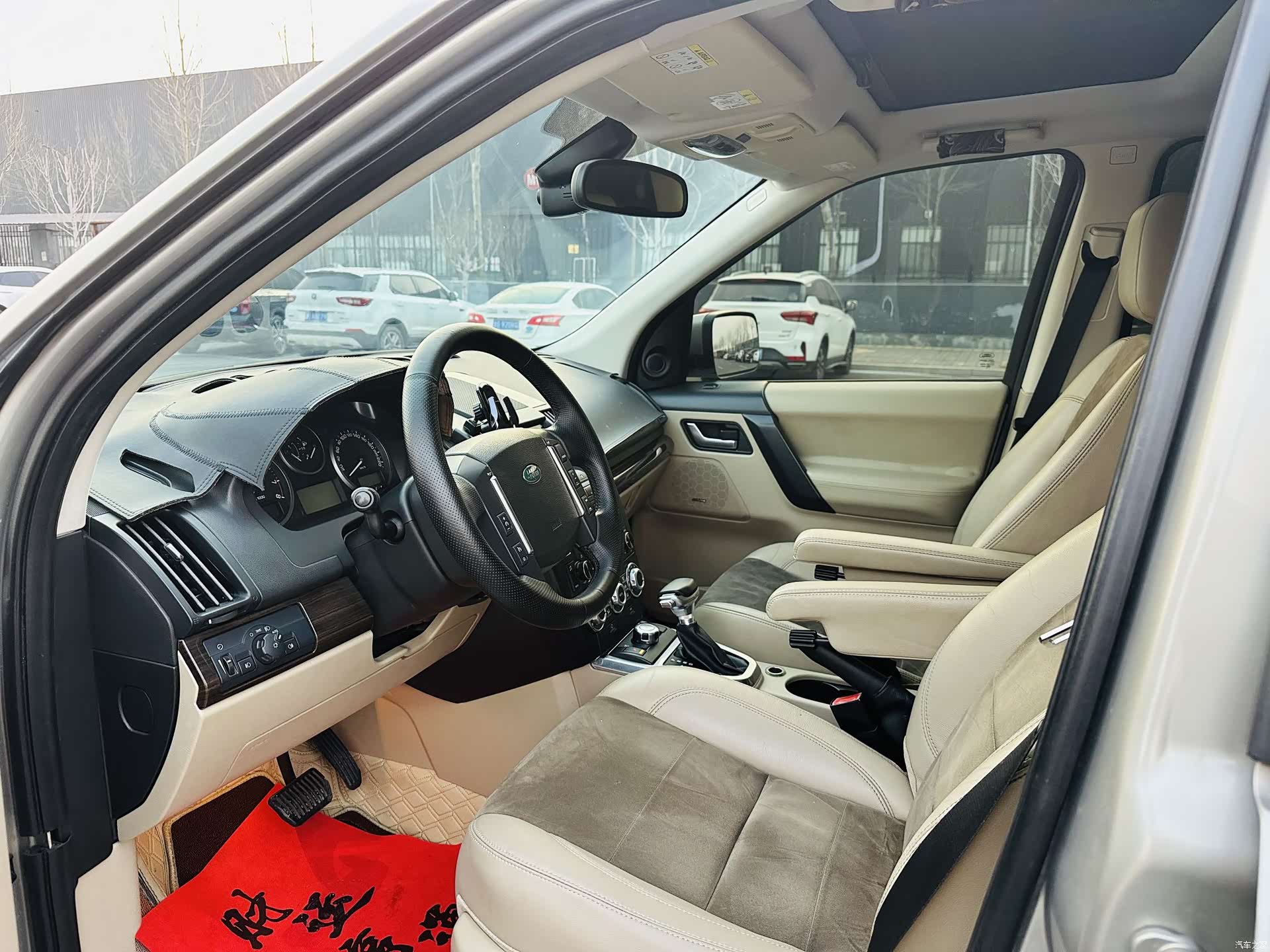 Land Rover i6, 2011 7