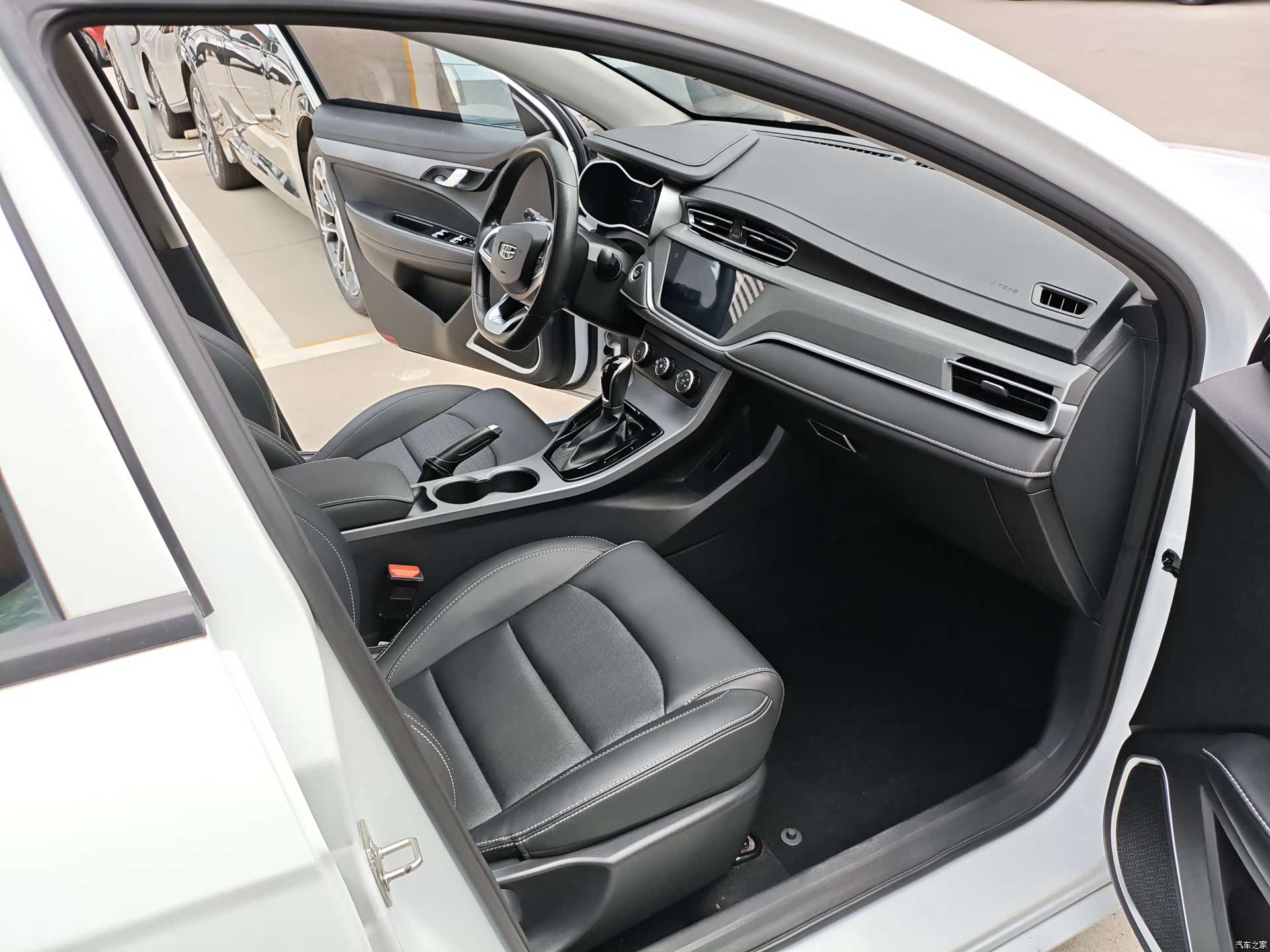 Geely Emgrand, 2021 7