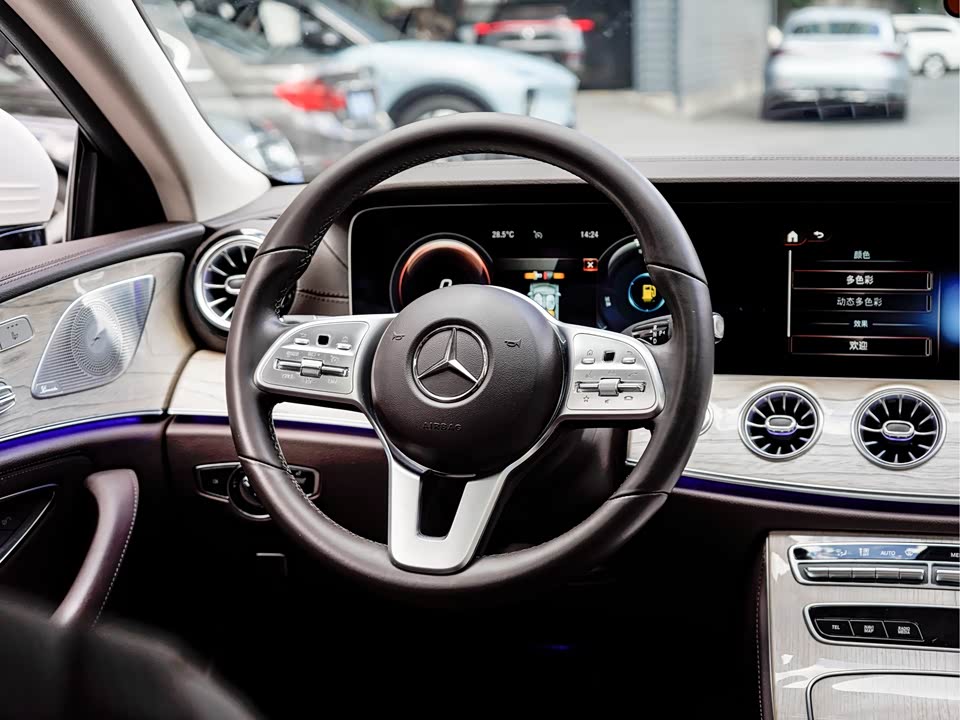 Mercedes-Benz CLS Mercedes-Benz CLS