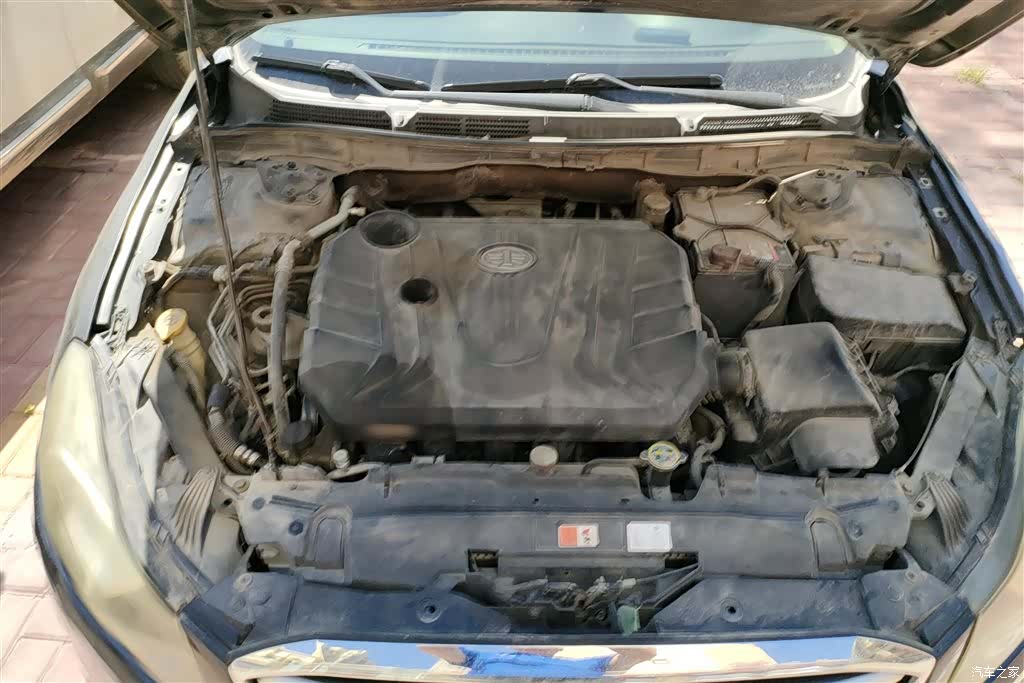 Bestune B70, 2015 10