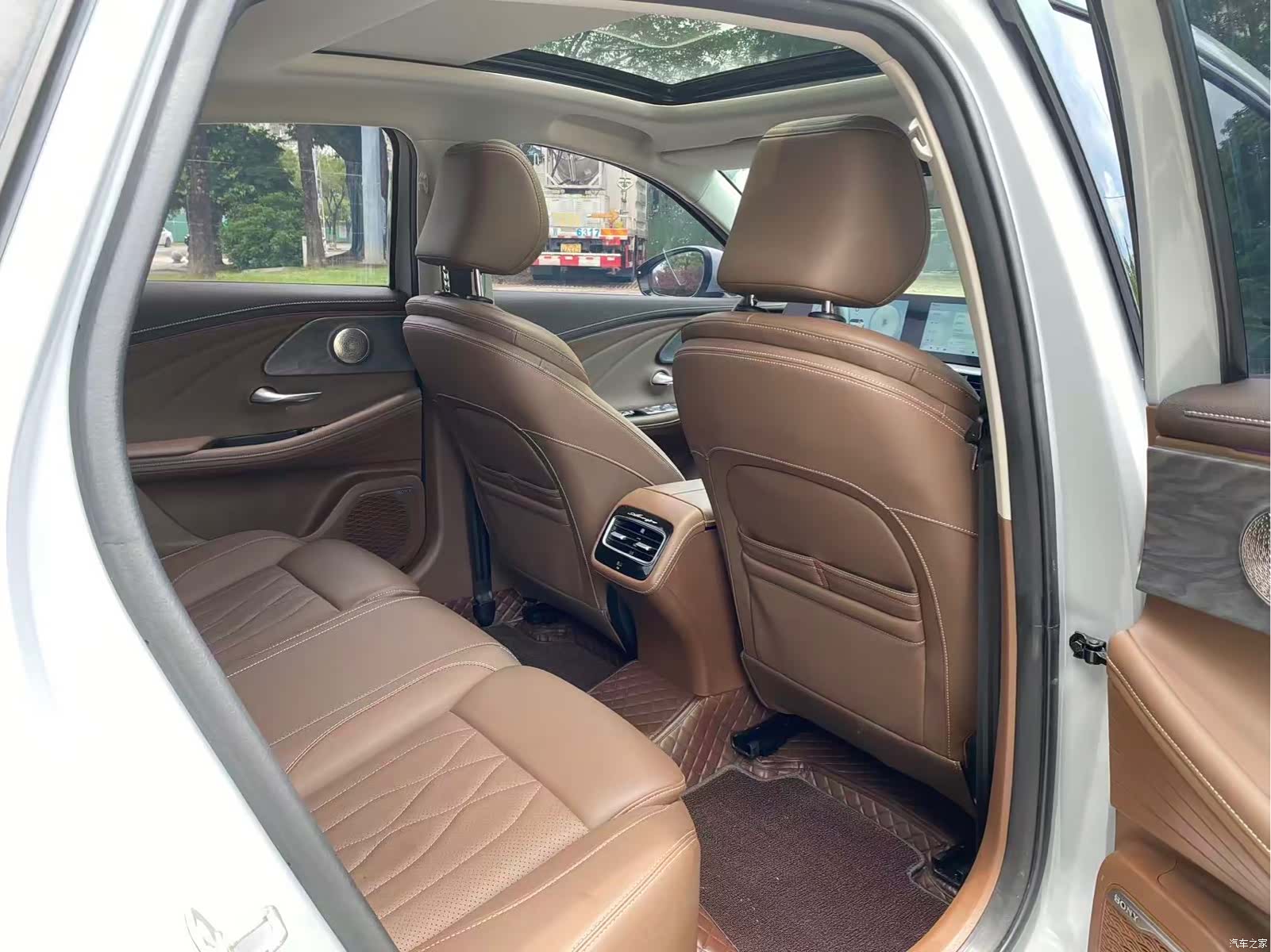 Chery Arrizo 8, 2023 13