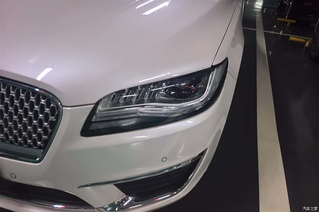 Lincoln MKZ, 2019 все фото
