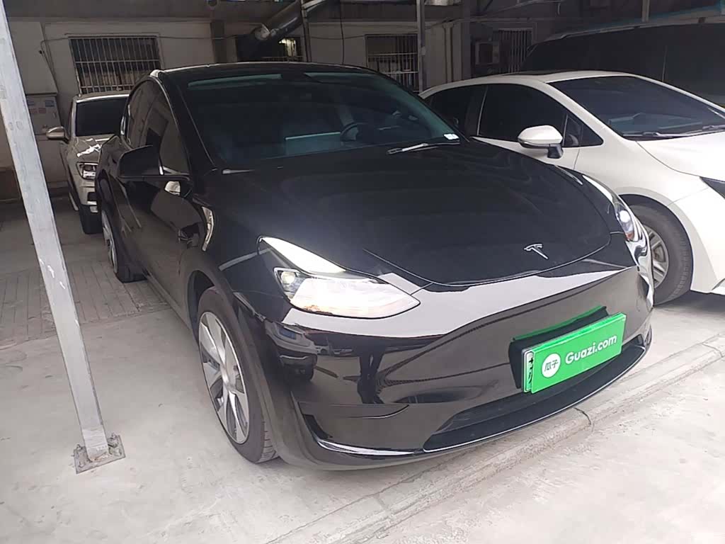 Tesla Model Y, 2022 4