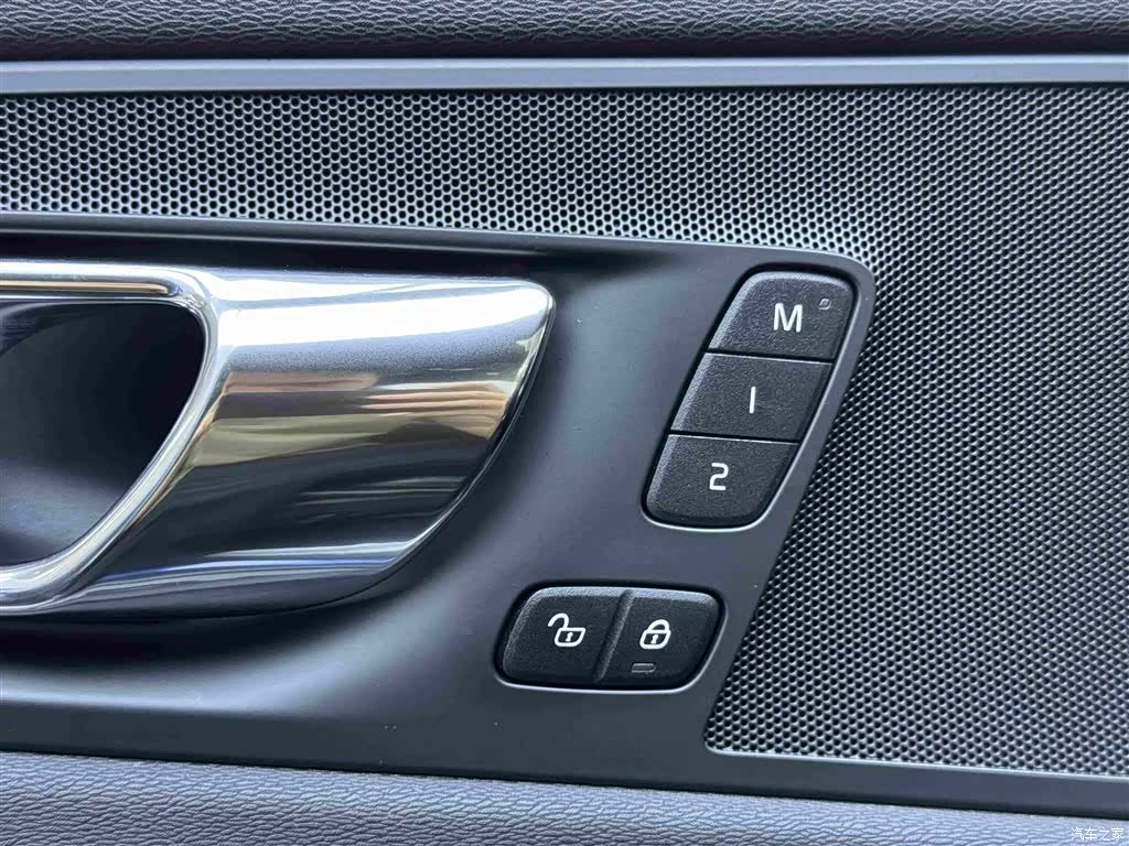 Volvo XC60, 2018 14