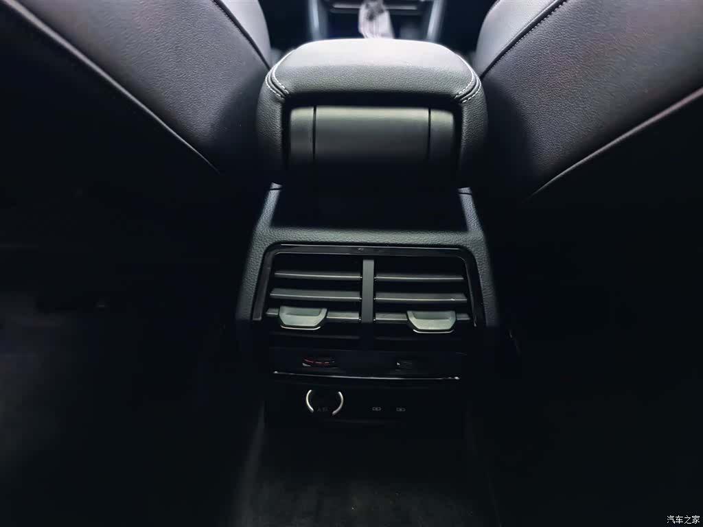 Audi Q3, 2022 16