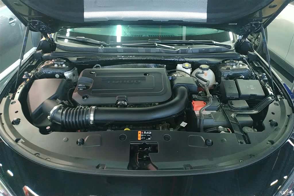 Buick LaCrosse, 2025 10
