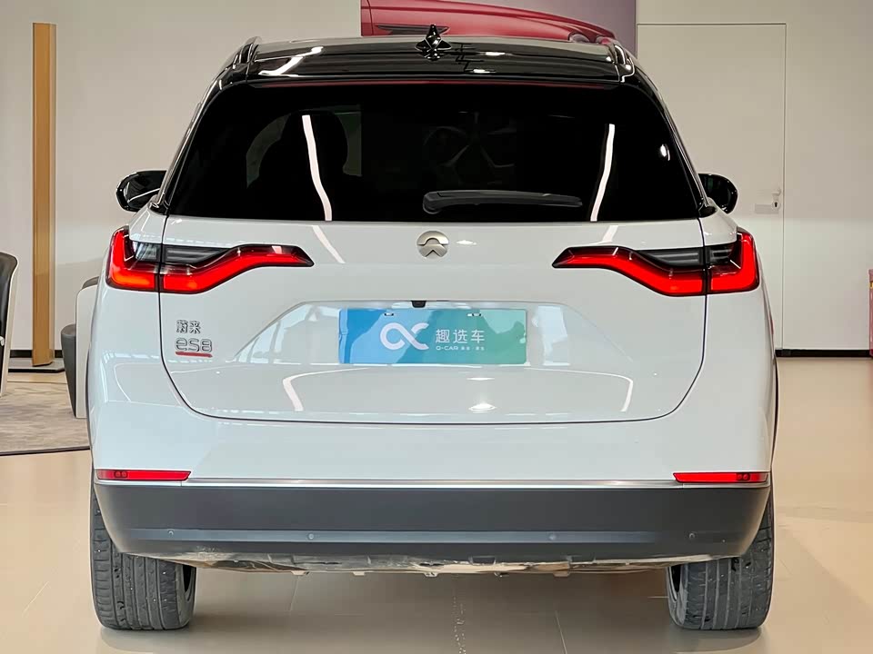 NIO ES8