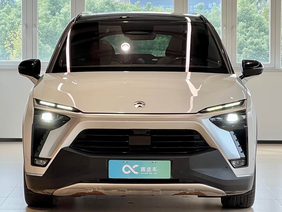 NIO ES8