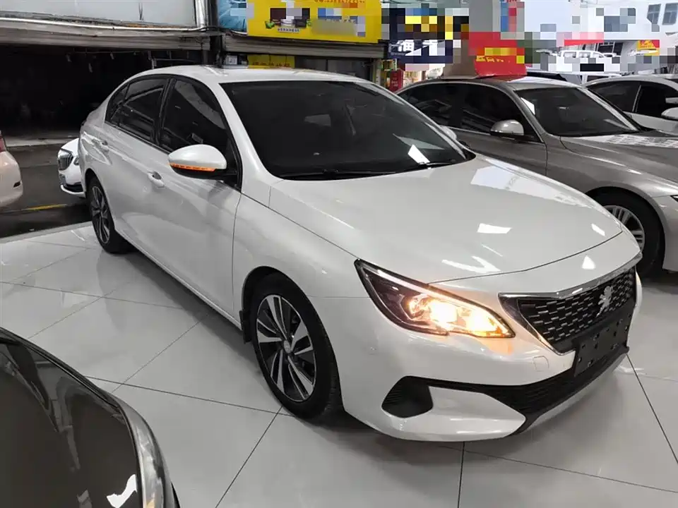 Peugeot 408