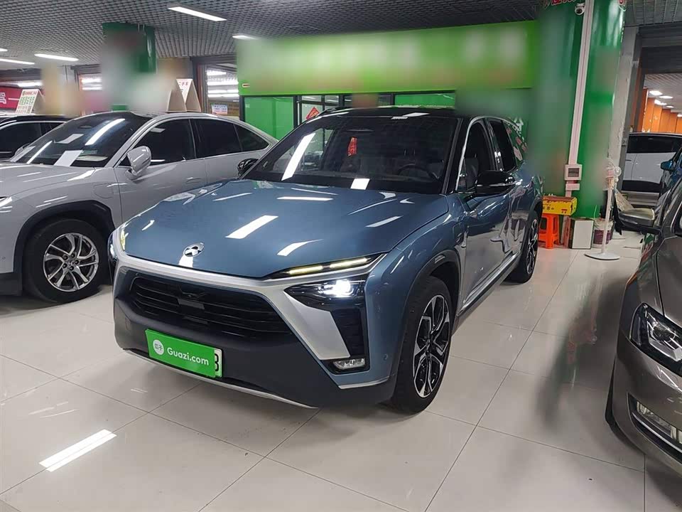 NIO ES8