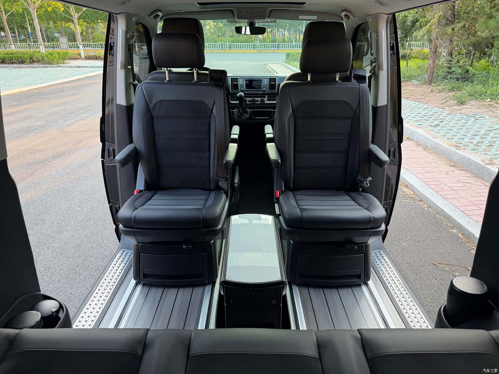 Volkswagen 7, 2020 19