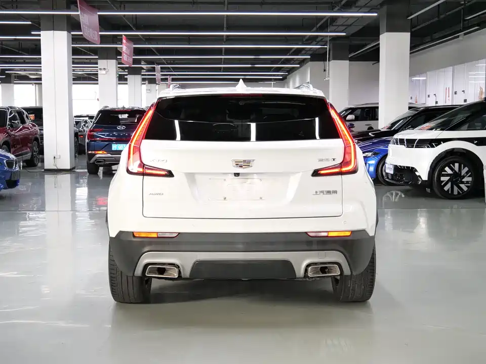 Cadillac XT4