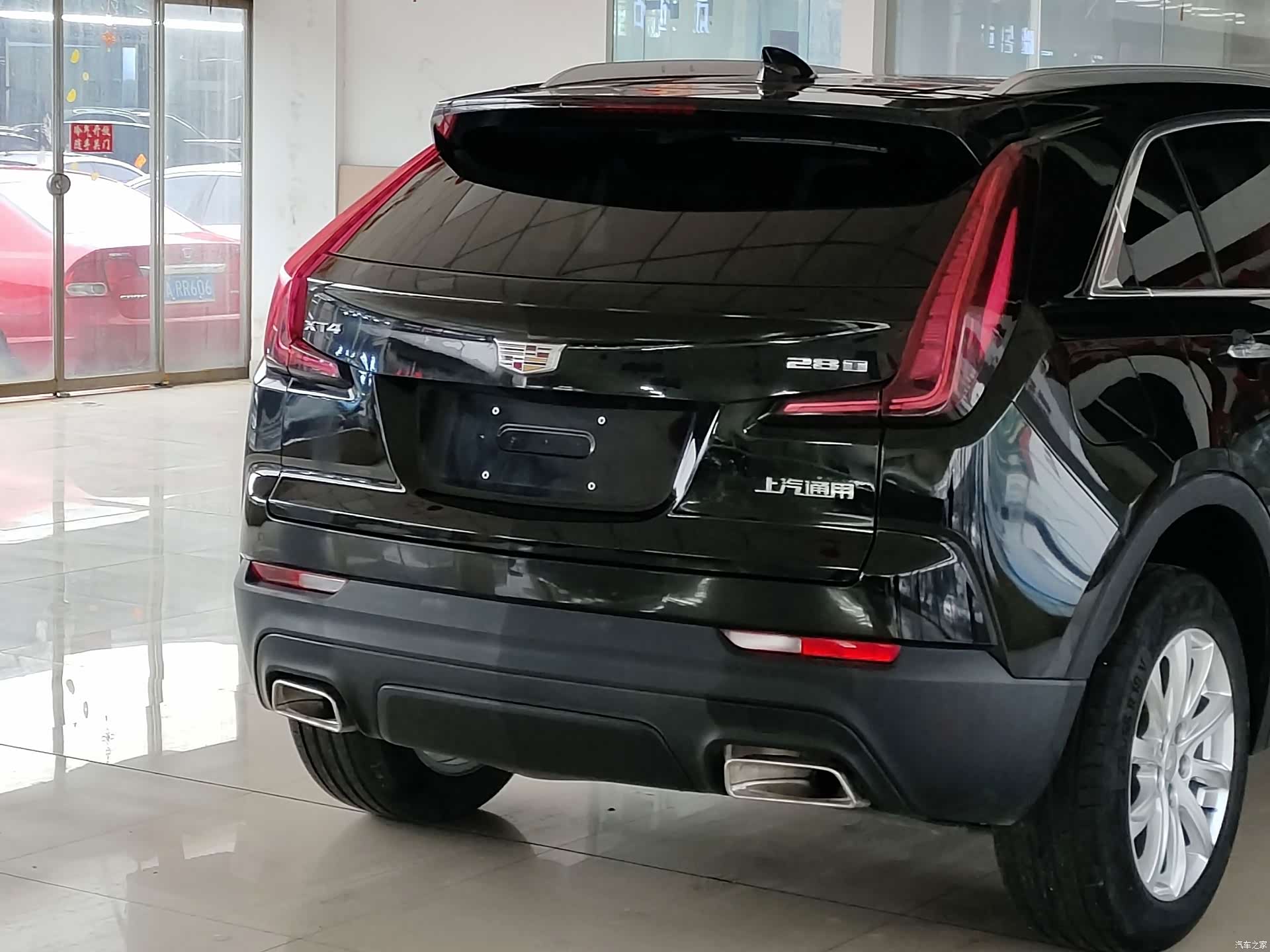 Cadillac XT4, 2022 10