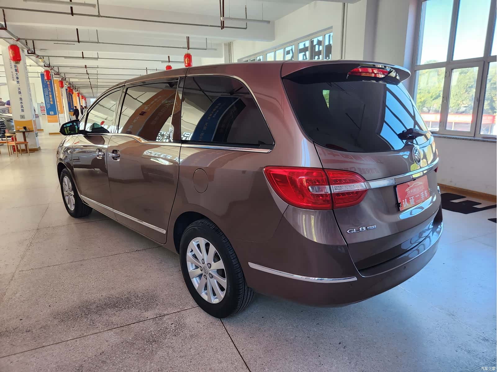 Buick GL8, 2019 4
