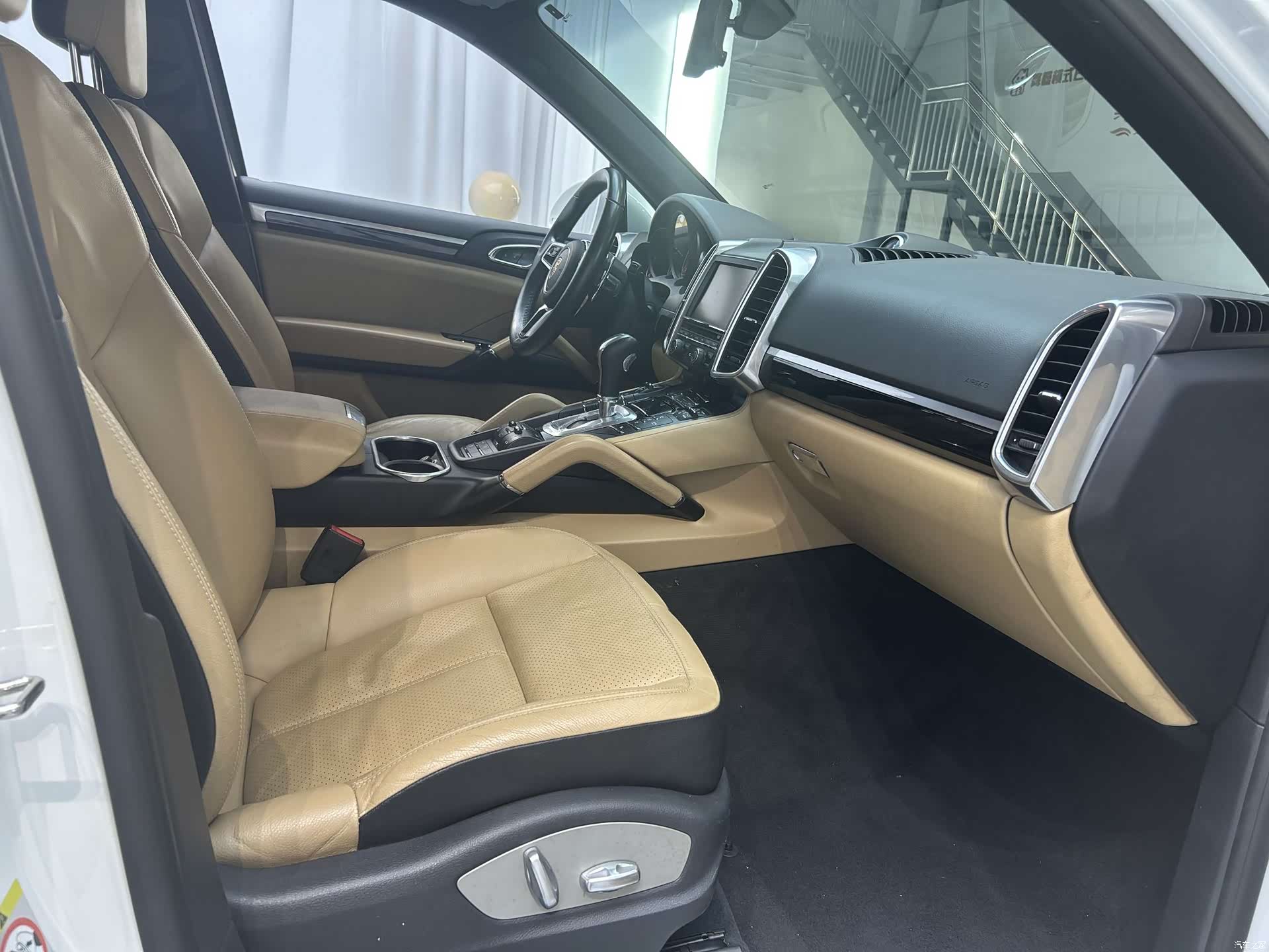 Porsche Cayenne, 2015 8