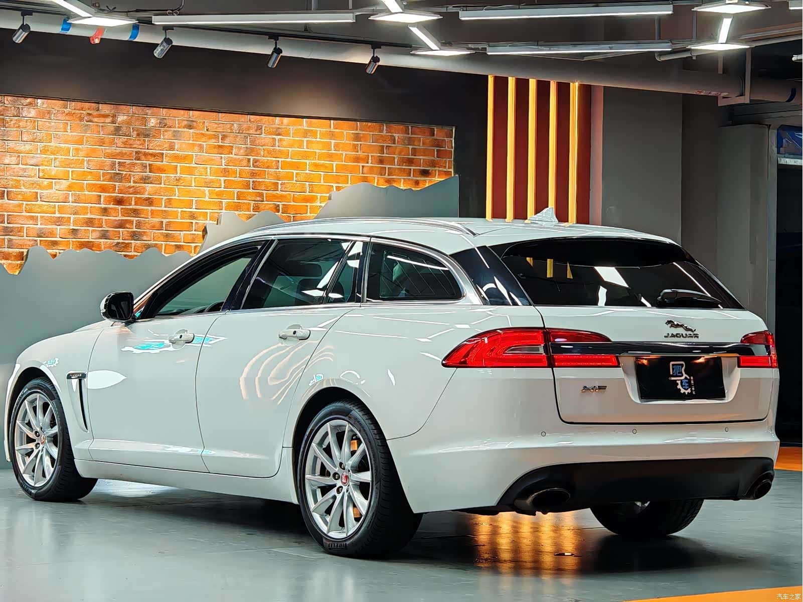 Jaguar XF, 2015 13