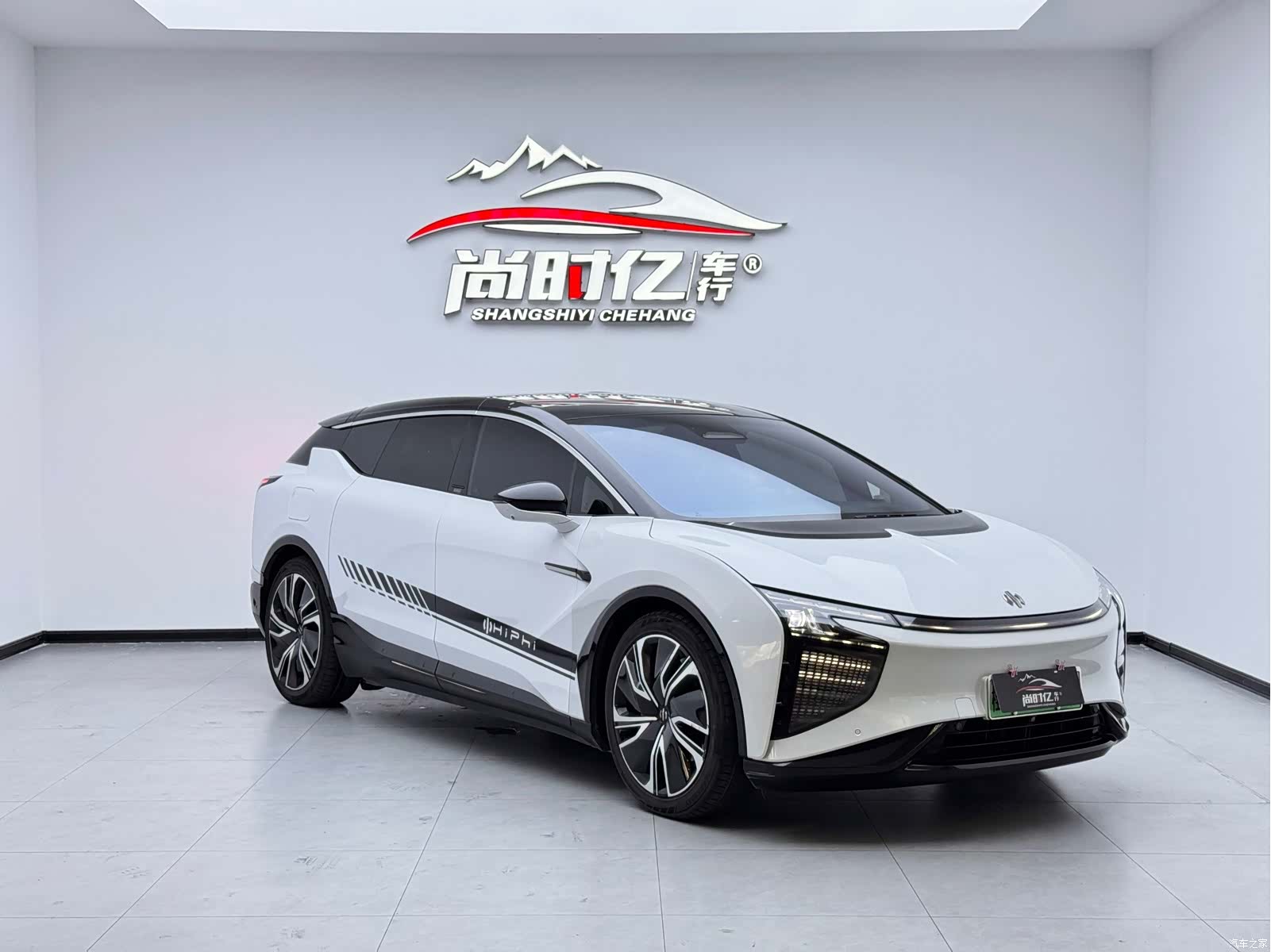 HiPhi X, 2024 3