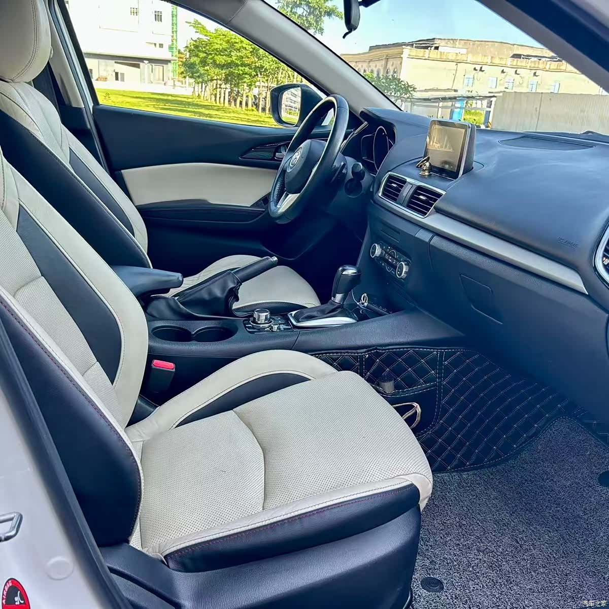 Mazda Mazda3, 2014 4
