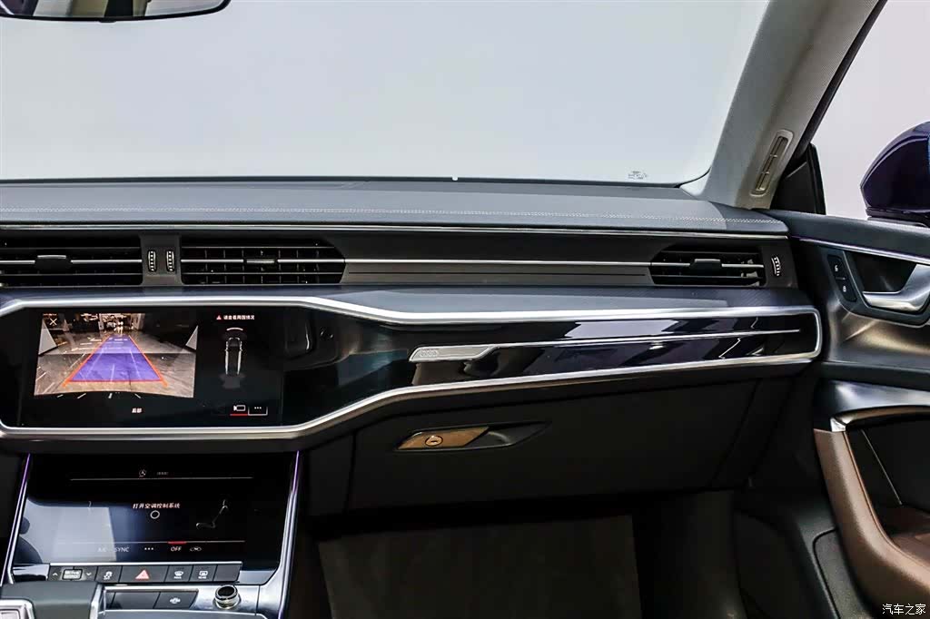 Audi A7L, 2024 22