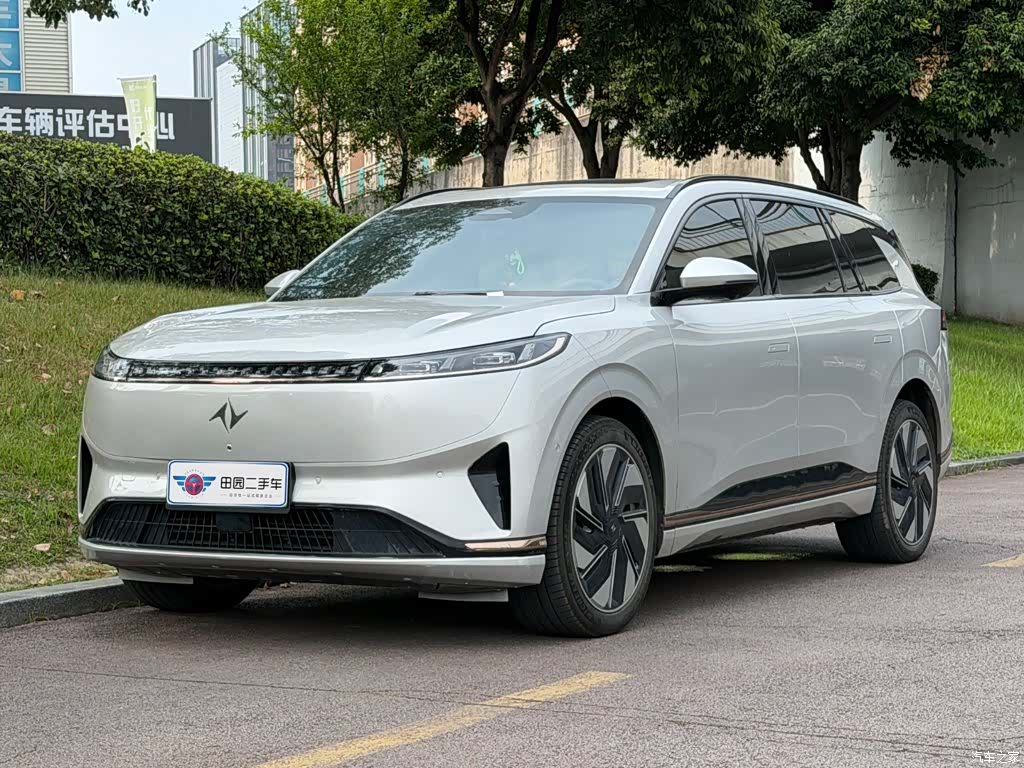 DongFeng eπ008, 2025 1
