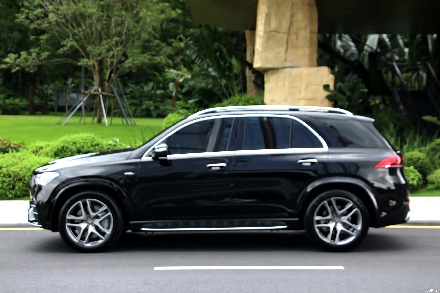 Mercedes-Benz GLE, 2023 все фото