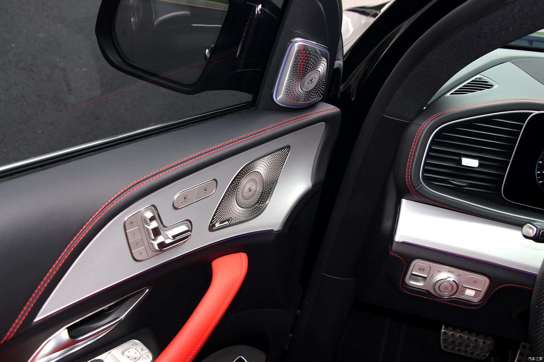 Mercedes-Benz GLE, 2023 15