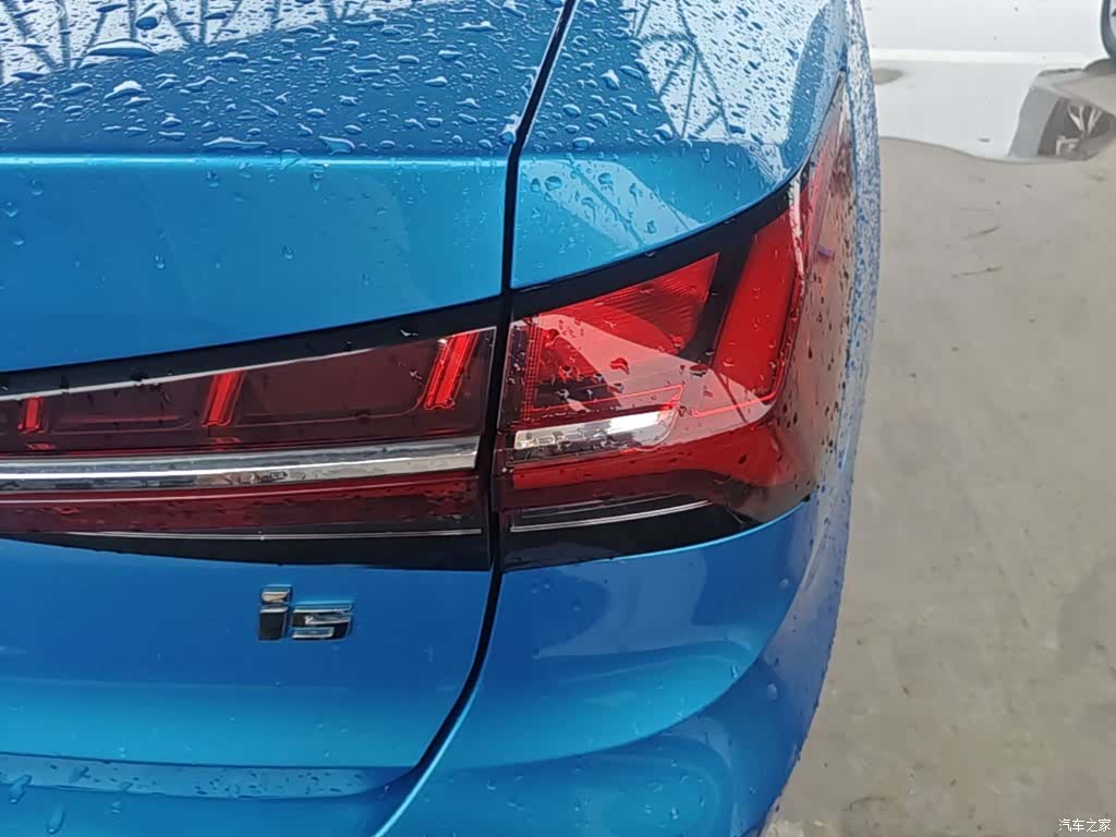 Roewe i5, 2021 8