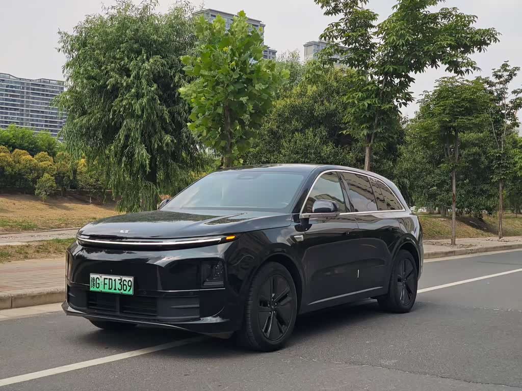 Li Auto L6