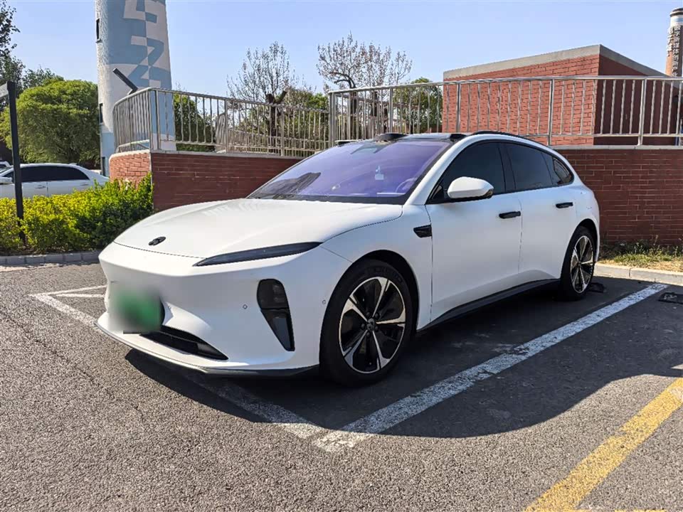 NIO ET5T