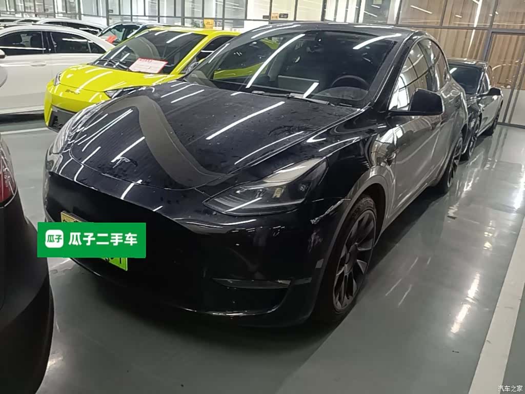 Tesla Model Y, 2022 1