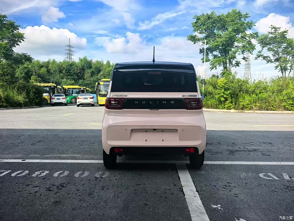 Wuling MINIEV, 2022 8